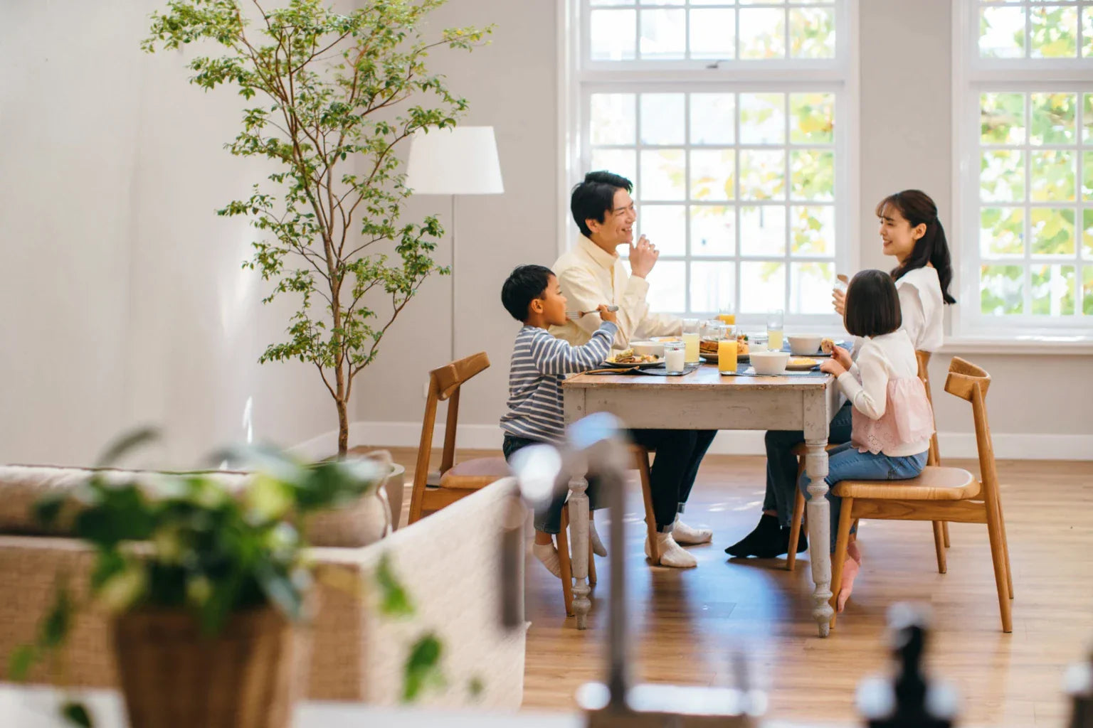 family enjoying a meal together at home showing everyday food experience